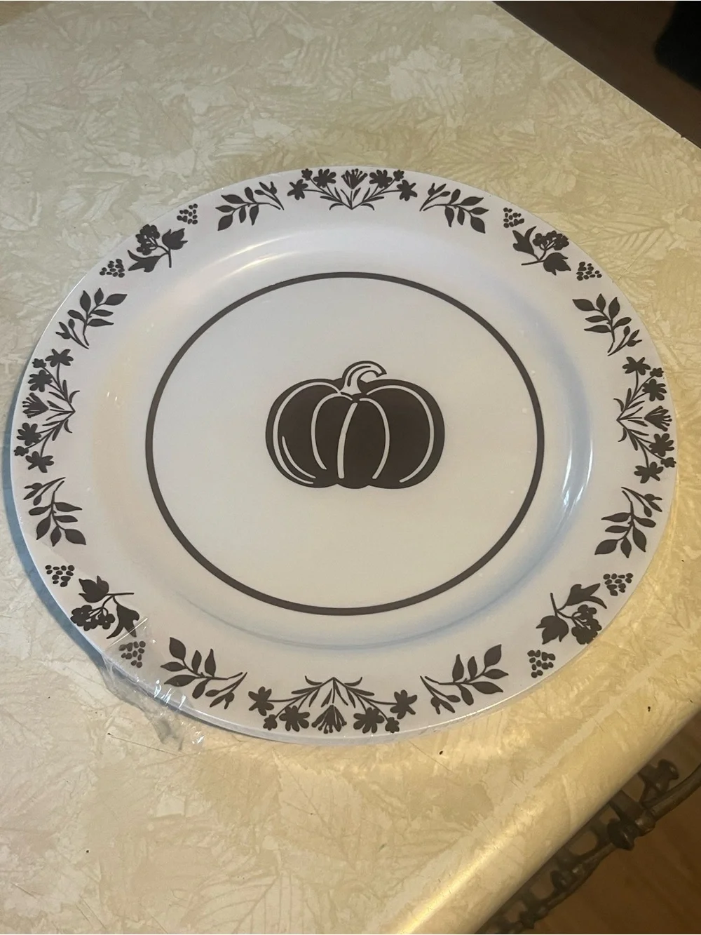 Decorative White Pumpkin Dinner plastic Plate